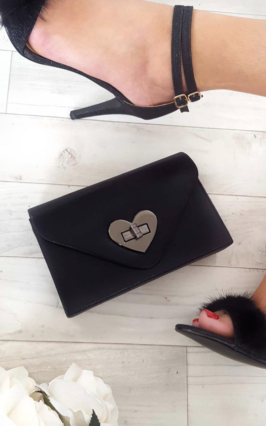 Lilly Metallic Heart Detail Clutch Bag Lilly Metallic Heart Detail Clutch Bag