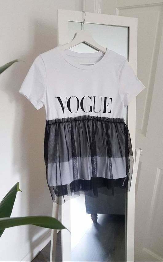 Alesa Slogan Mesh Layered Top Alesa Slogan Mesh Layered Top