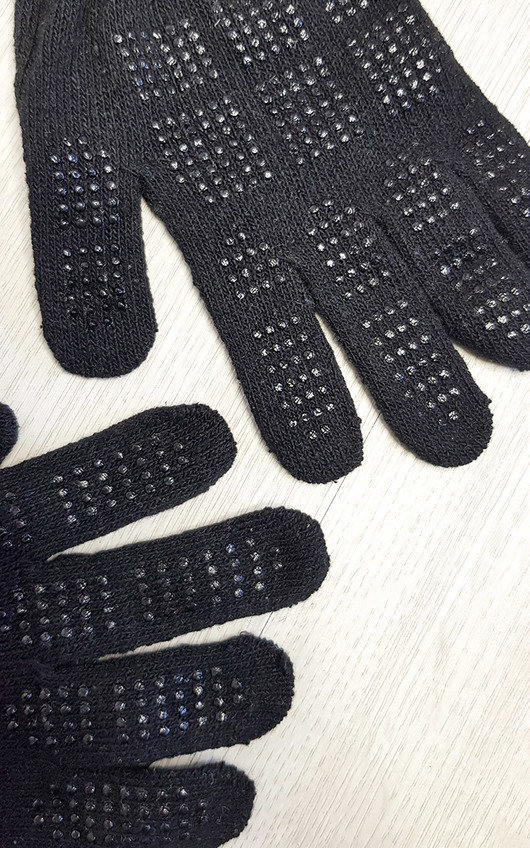 Bethany Knitted Gloves with Textured Grip Bethany Knitted Gloves with Textured Grip