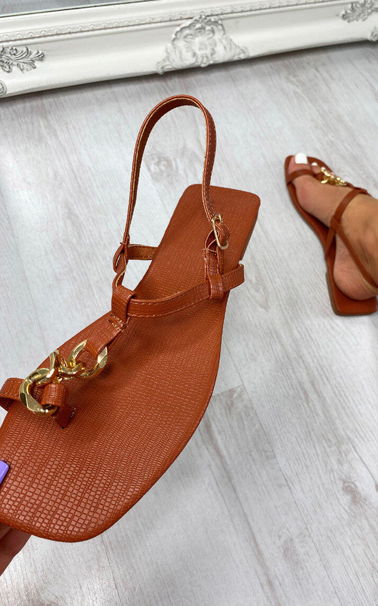 Dora Chain Detail Sandals Dora Chain Detail Sandals
