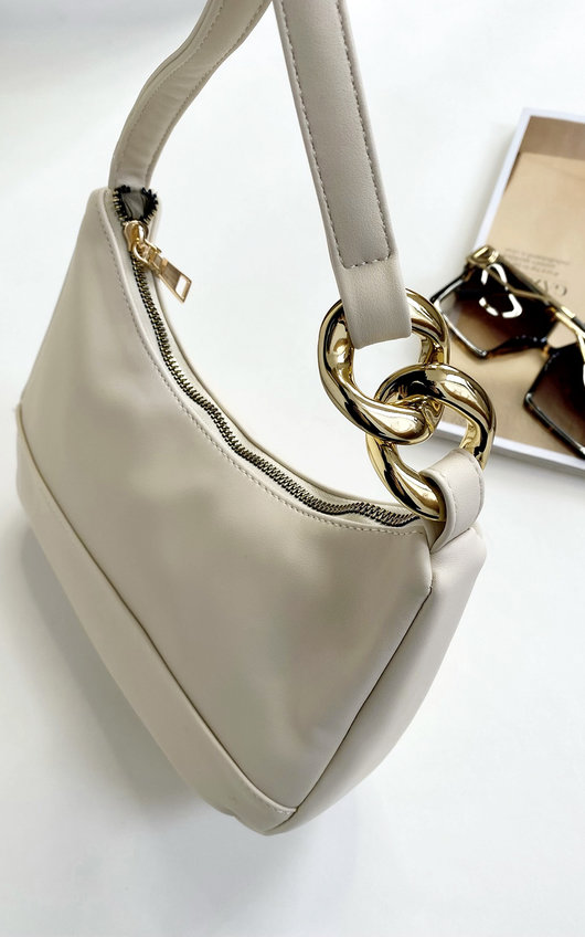 Lindsey Handbag with Chain Detail Lindsey Handbag with Chain Detail