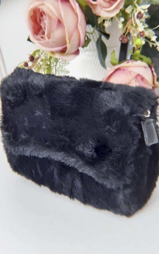 Misha Fluffy Shoulder Bag Misha Fluffy Shoulder Bag