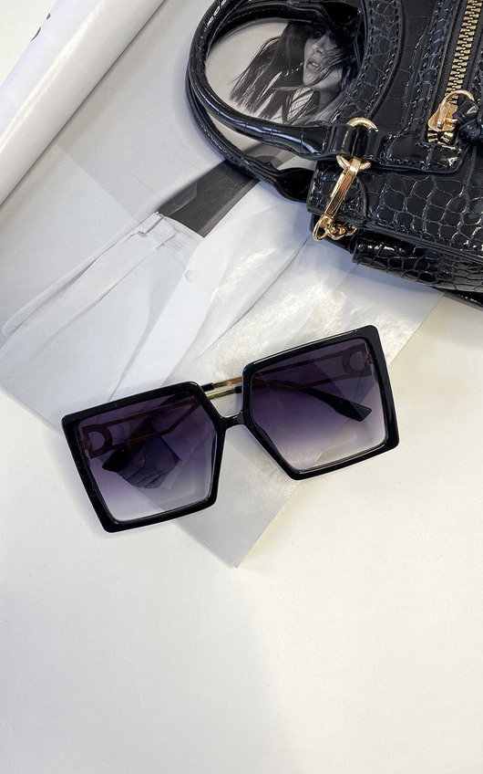 Nova Square Lens with Gold Detail Sunglasses Nova Square Lens with Gold Detail Sunglasses