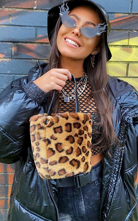 Razzi Fluffy Pouch Bag Razzi Fluffy Pouch Bag