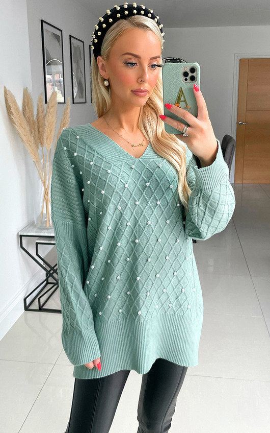 Shannon Oversized Knitted Jumper with Pearl Detail Shannon Oversized Knitted Jumper with Pearl Detail