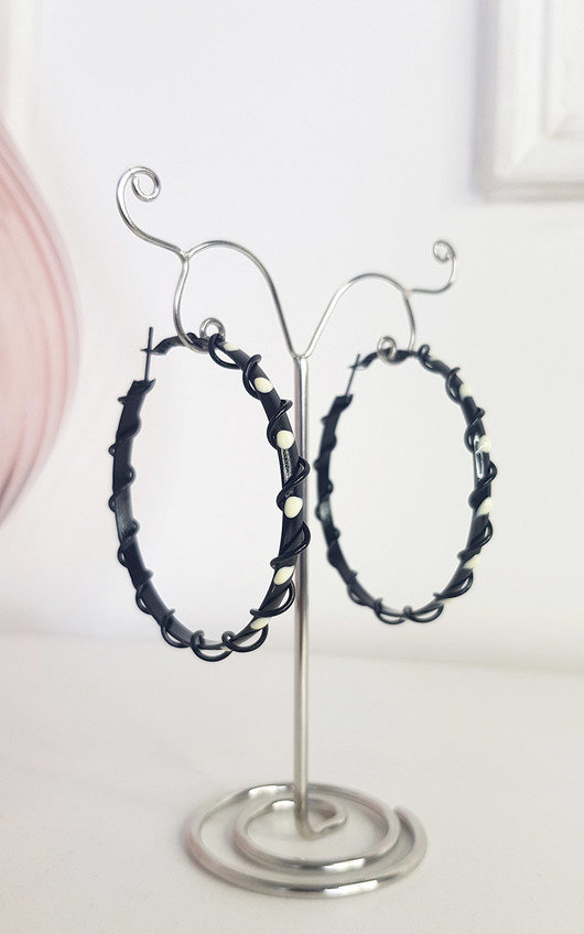 Tiff Spiral Detail Hoop Earrings Tiff Spiral Detail Hoop Earrings