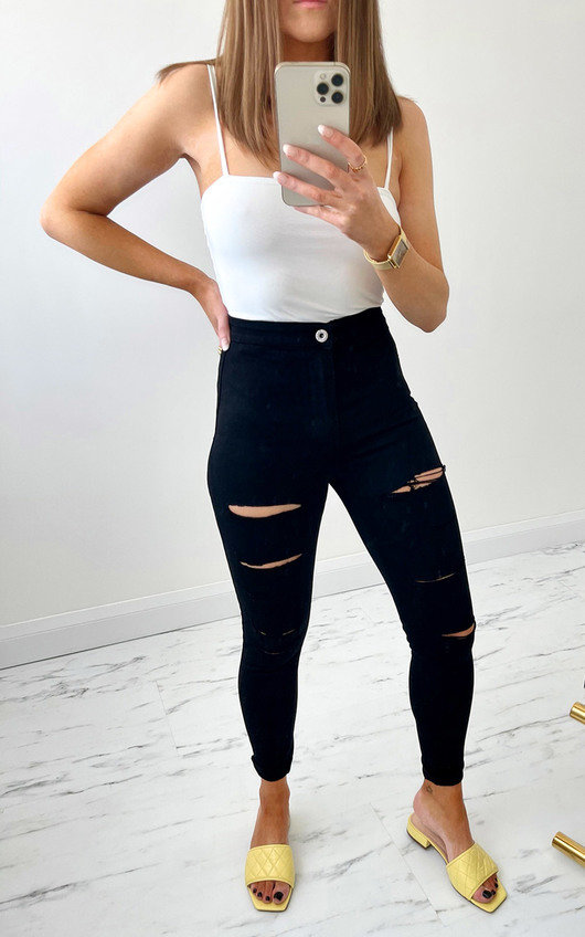 Zendaya Ripped Jeans Zendaya Ripped Jeans