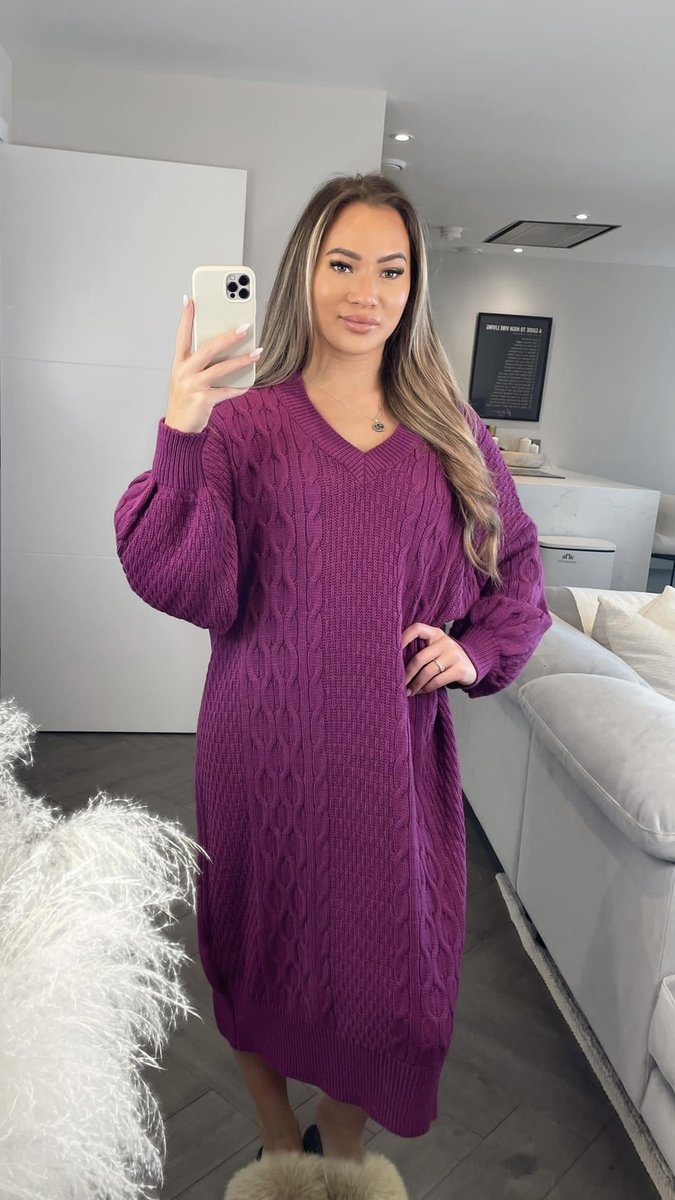 Melissa V-neck Maxi Knitted Jumper Dress Melissa V-neck Maxi Knitted Jumper Dress