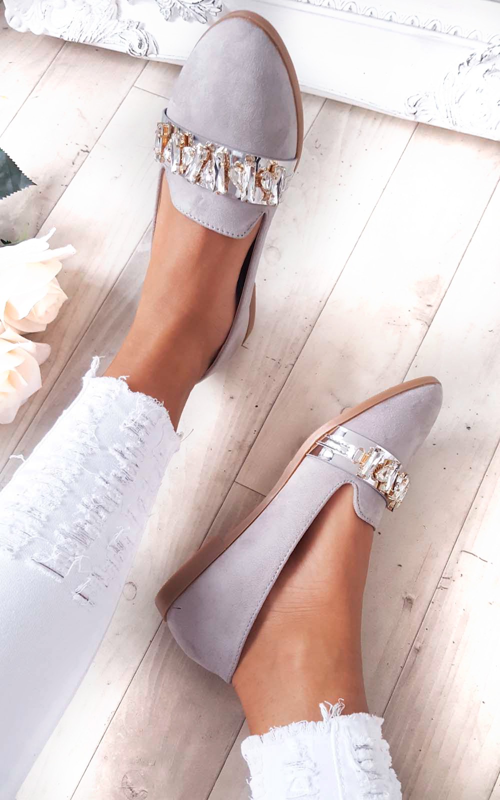 Sherla Embellished Flat Pump Shoe Sherla Embellished Flat Pump Shoe