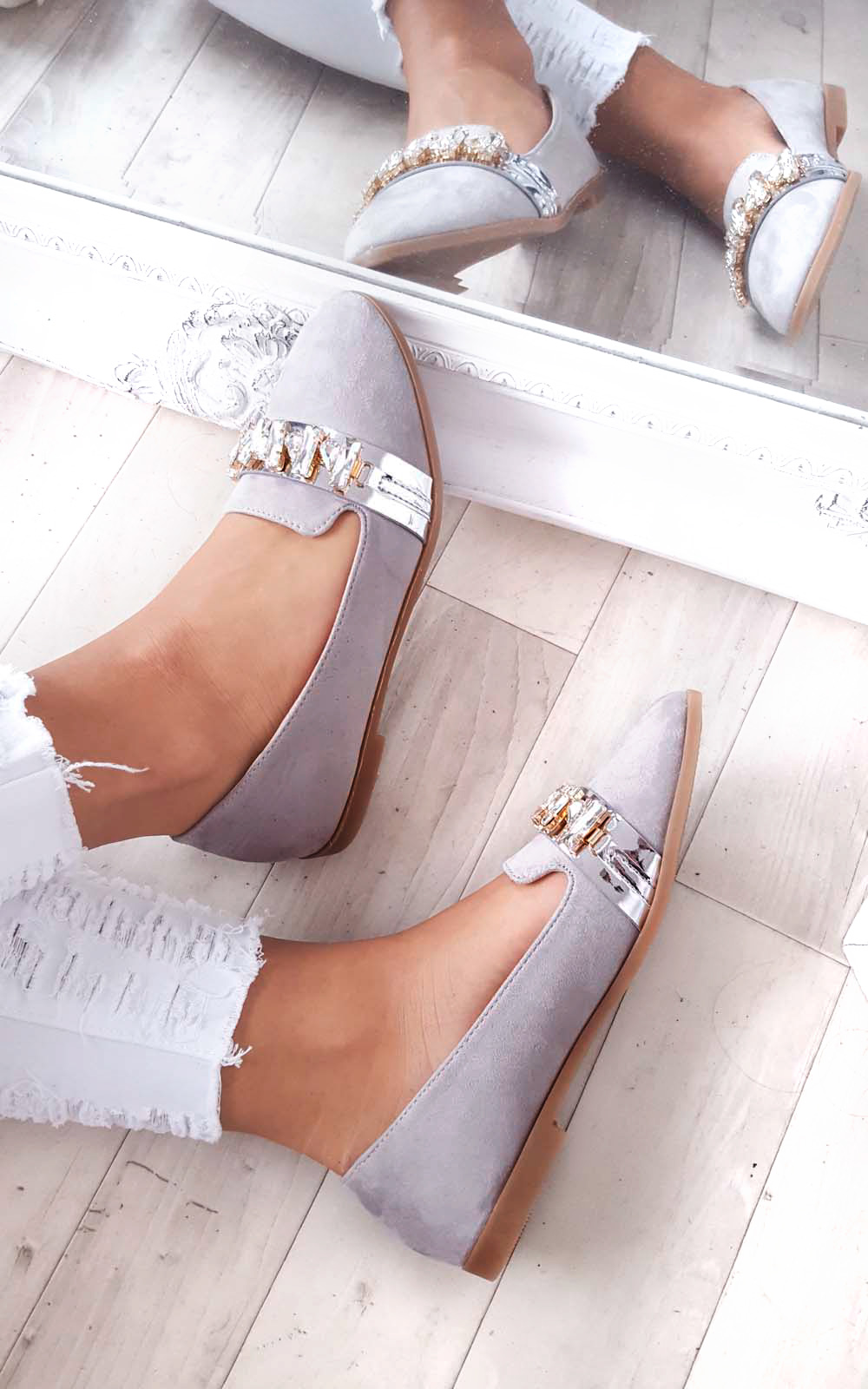 Sherla Embellished Flat Pump Shoe Thumbnail Sherla Embellished Flat Pump Shoe Thumbnail
