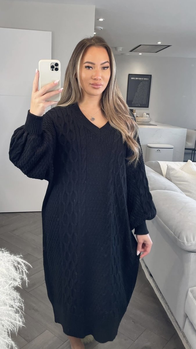 Melissa V-neck Maxi Knitted Jumper Dress Melissa V-neck Maxi Knitted Jumper Dress