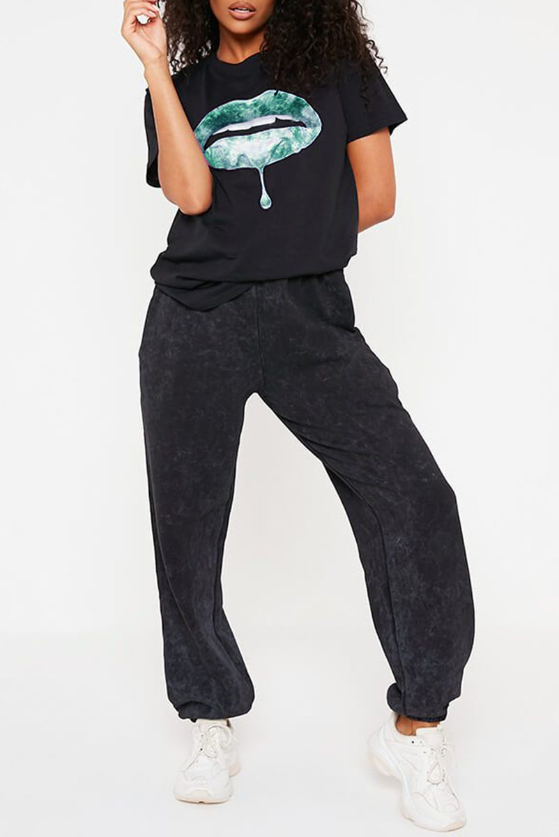 Andrea Black Green Lips Oversized Tee Thumbnail Andrea Black Green Lips Oversized Tee Thumbnail