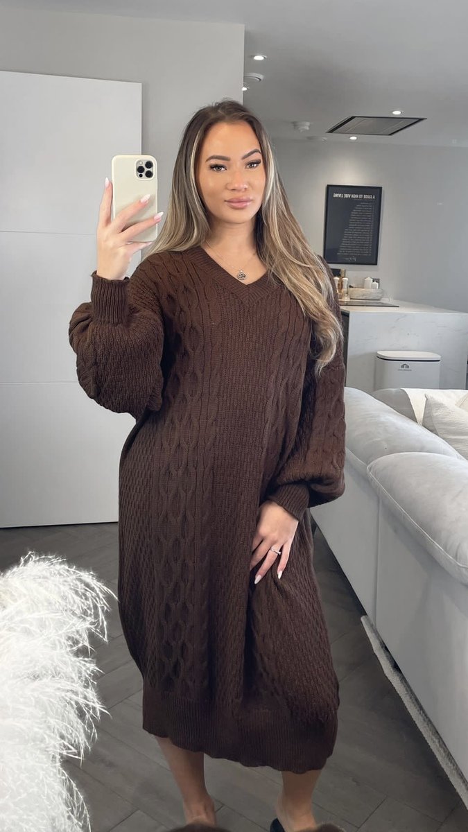 Melissa V-neck Maxi Knitted Jumper Dress Melissa V-neck Maxi Knitted Jumper Dress