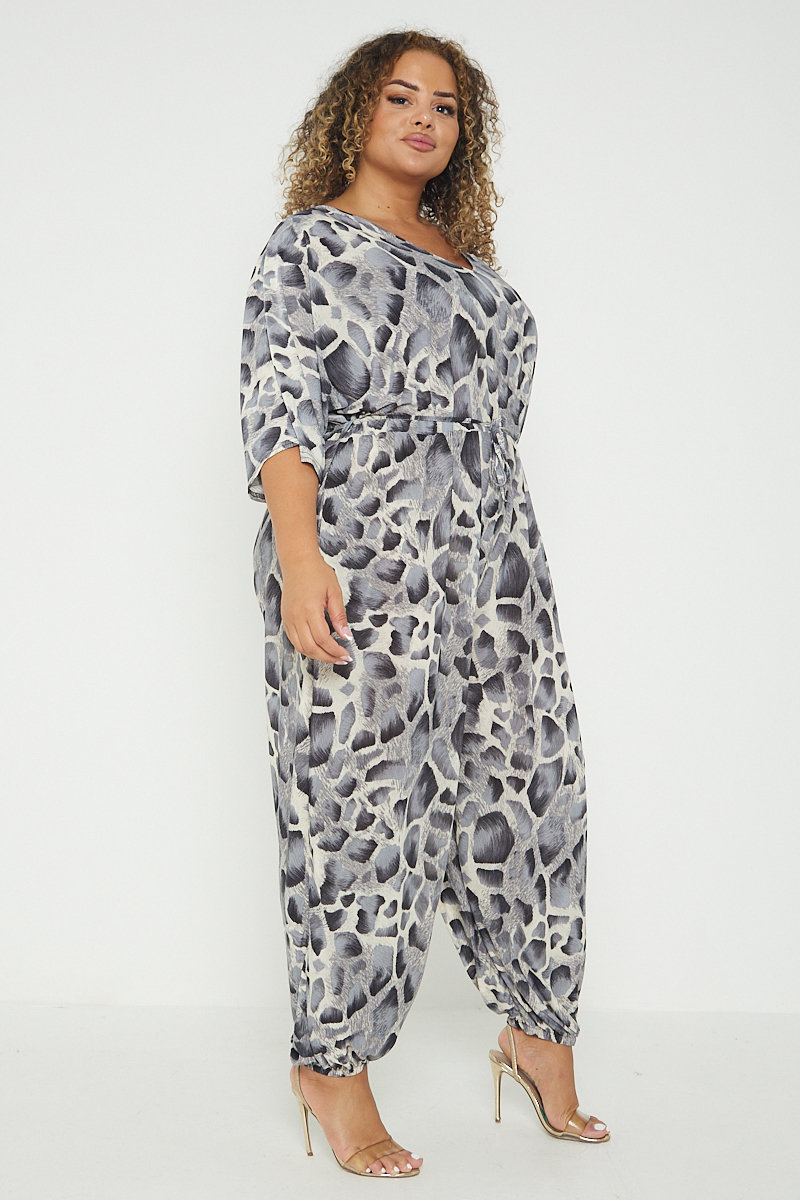 Elise Animal Print Tie Waist Plus Size Jumpsuit Thumbnail Elise Animal Print Tie Waist Plus Size Jumpsuit Thumbnail