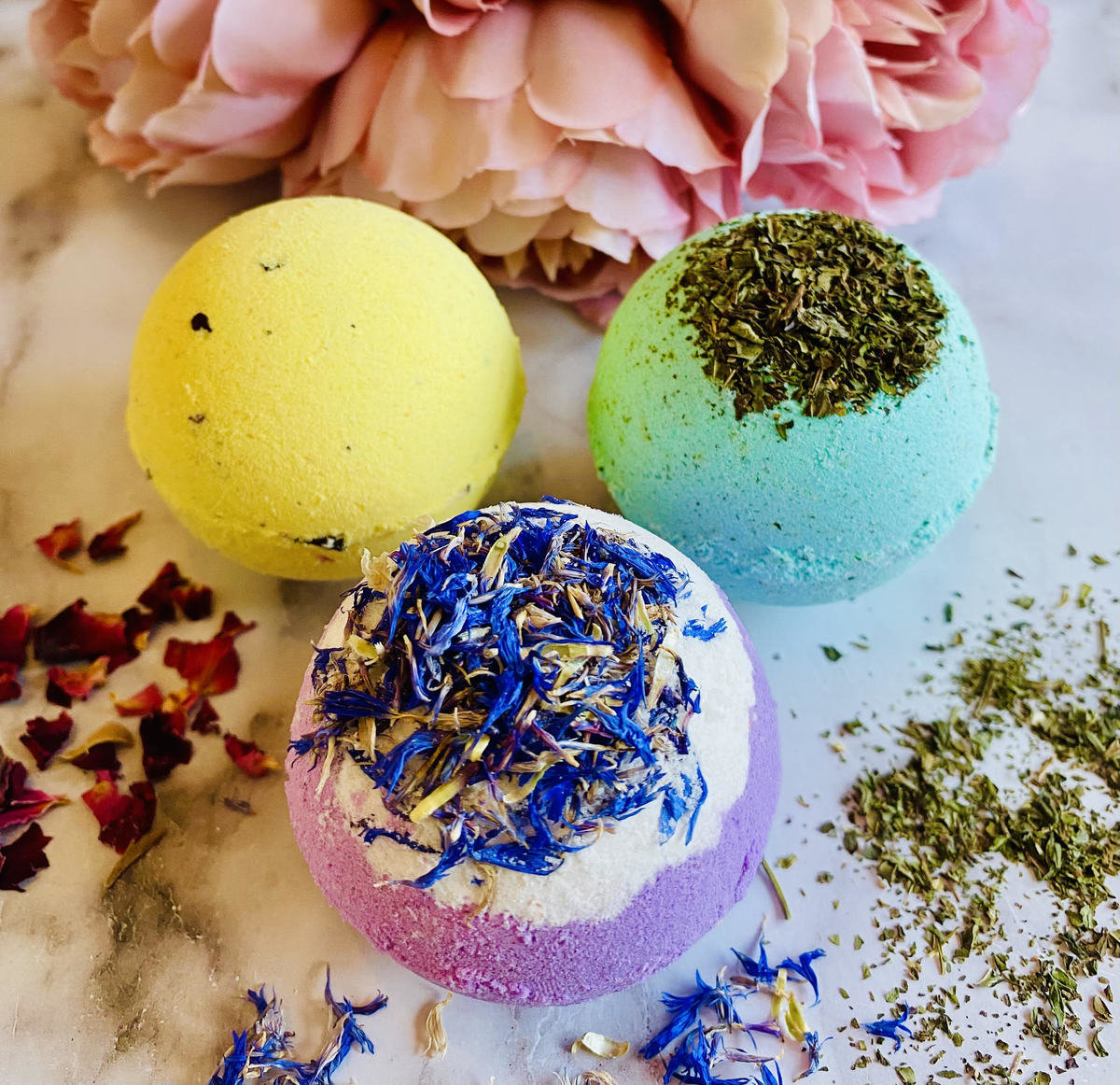 Luxury Earthy Bath Bomb Trio Gift Set Thumbnail Luxury Earthy Bath Bomb Trio Gift Set Thumbnail