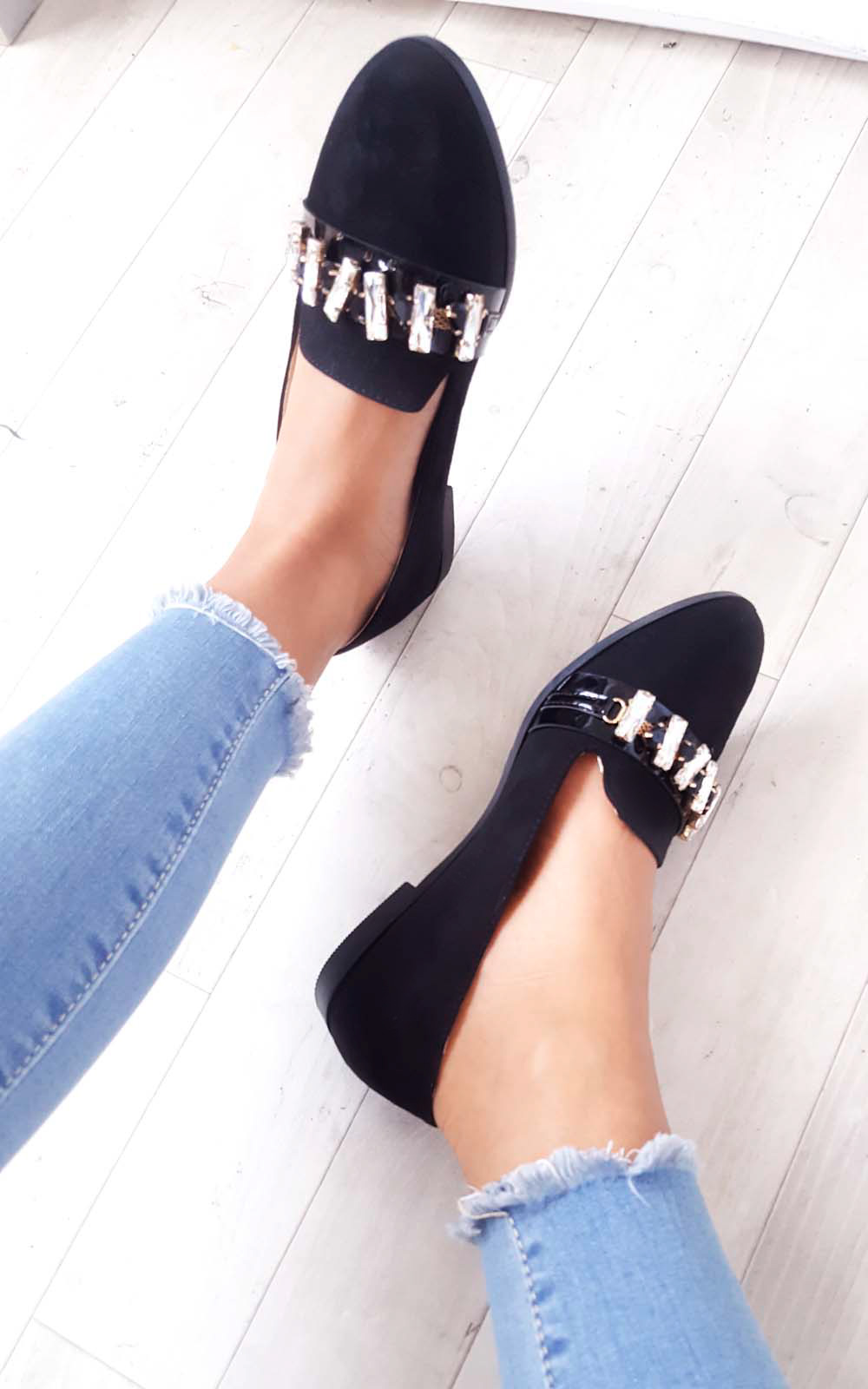Sherla Embellished Flat Pump Shoe Sherla Embellished Flat Pump Shoe