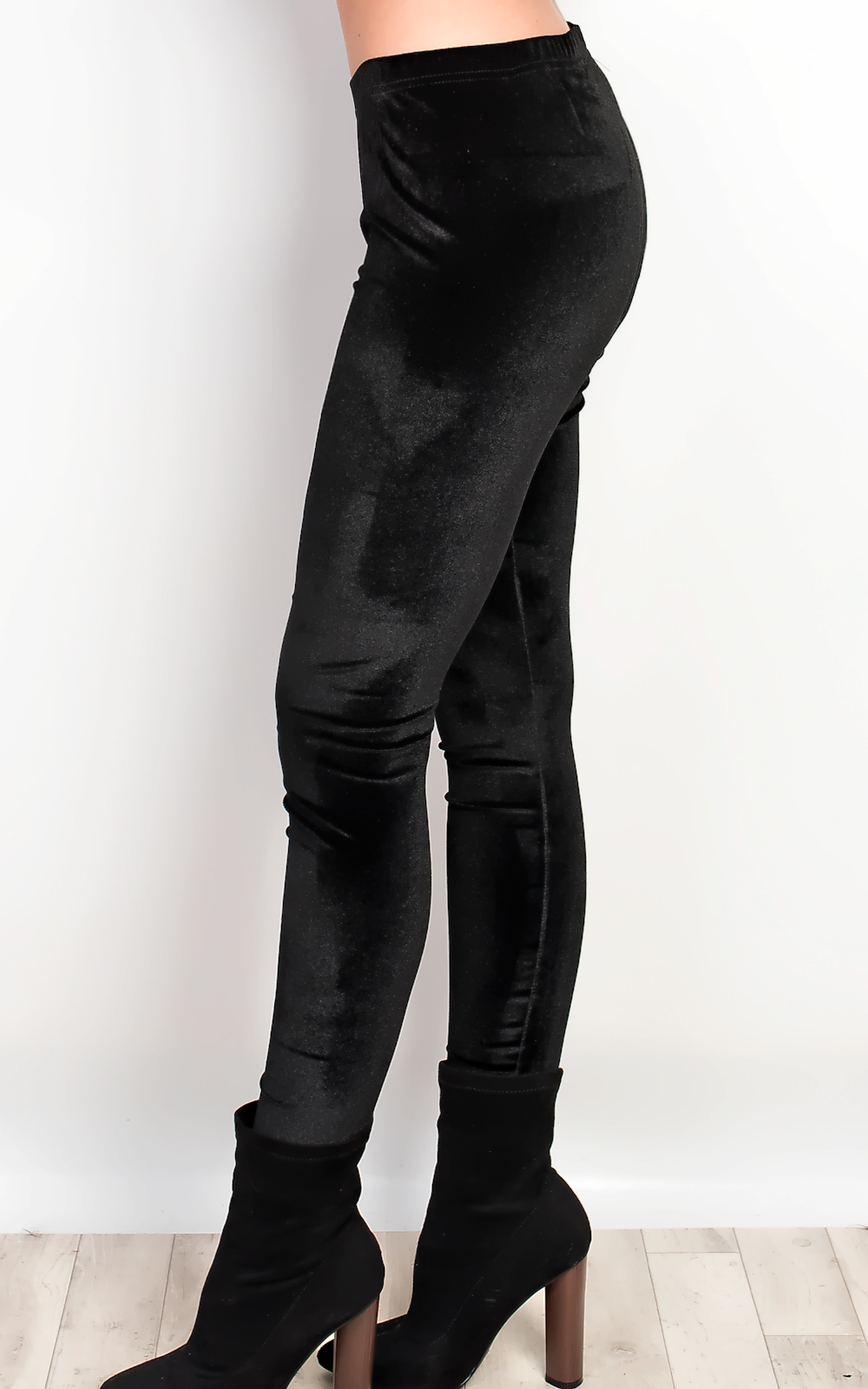 Hailee Velvet Leggings Thumbnail Hailee Velvet Leggings Thumbnail