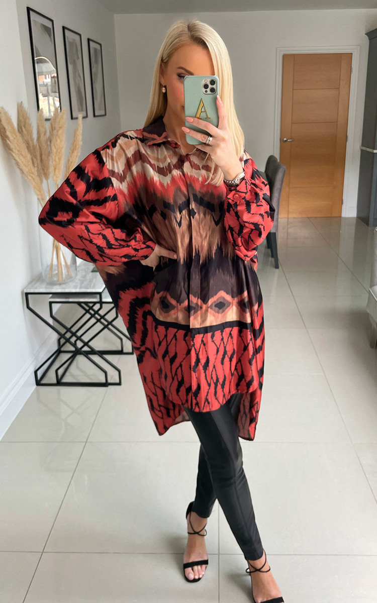 Adrianna Printed Drop Hem Blouse Thumbnail