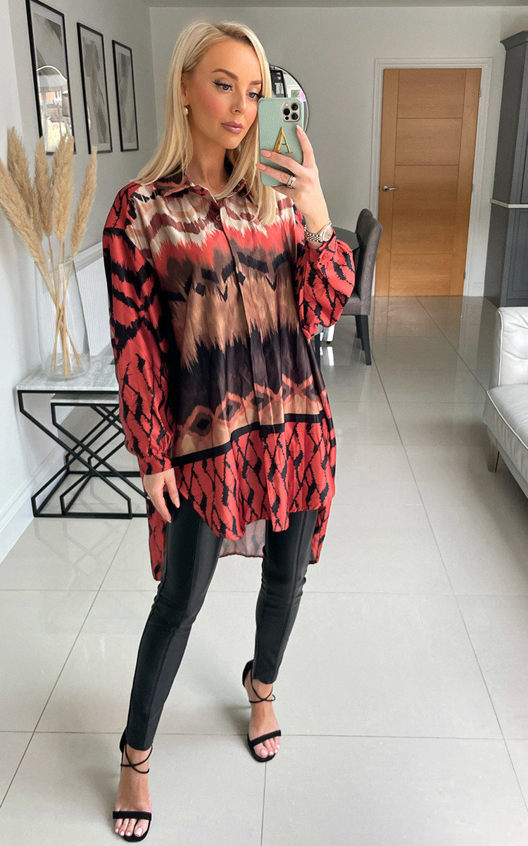 Adrianna Printed Drop Hem Blouse Thumbnail