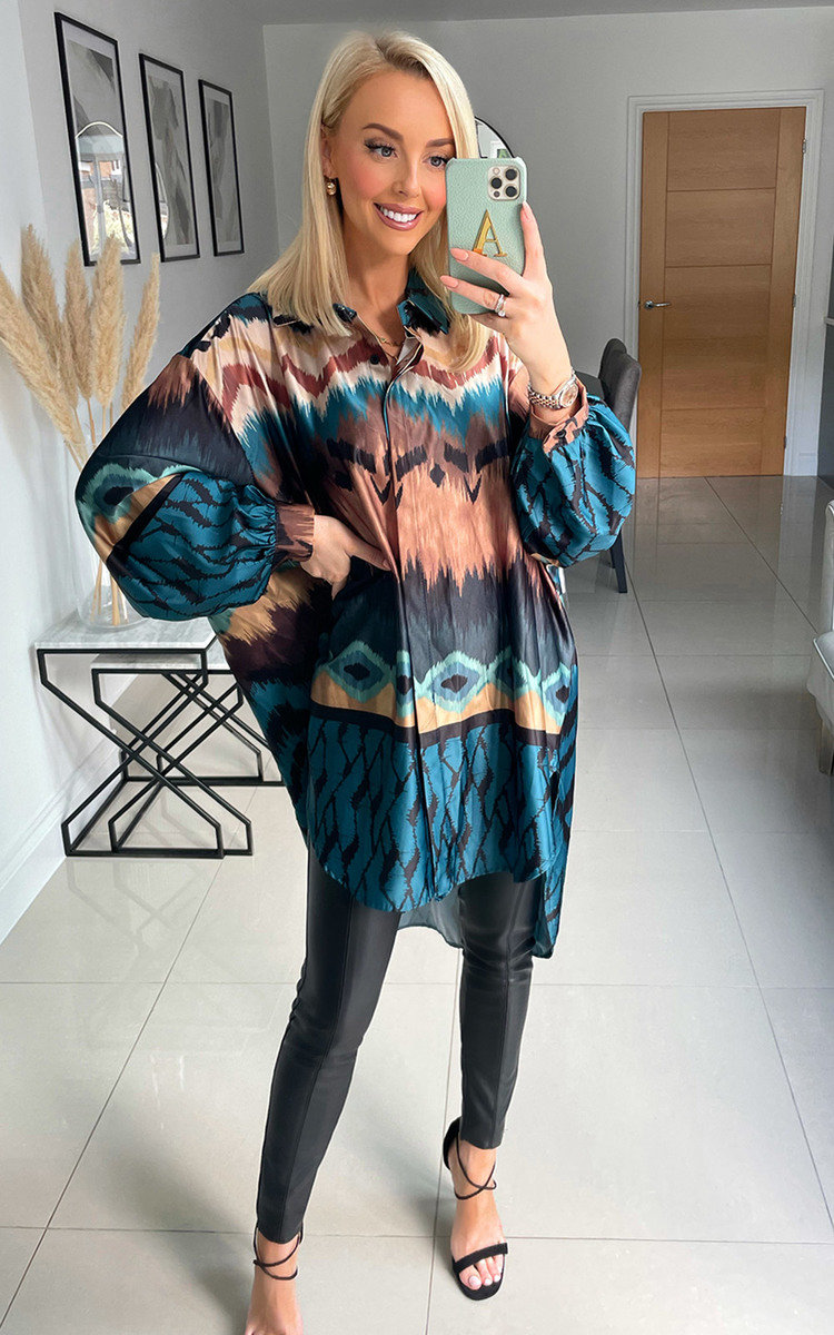 Adrianna Printed Drop Hem Blouse Thumbnail Adrianna Printed Drop Hem Blouse Thumbnail