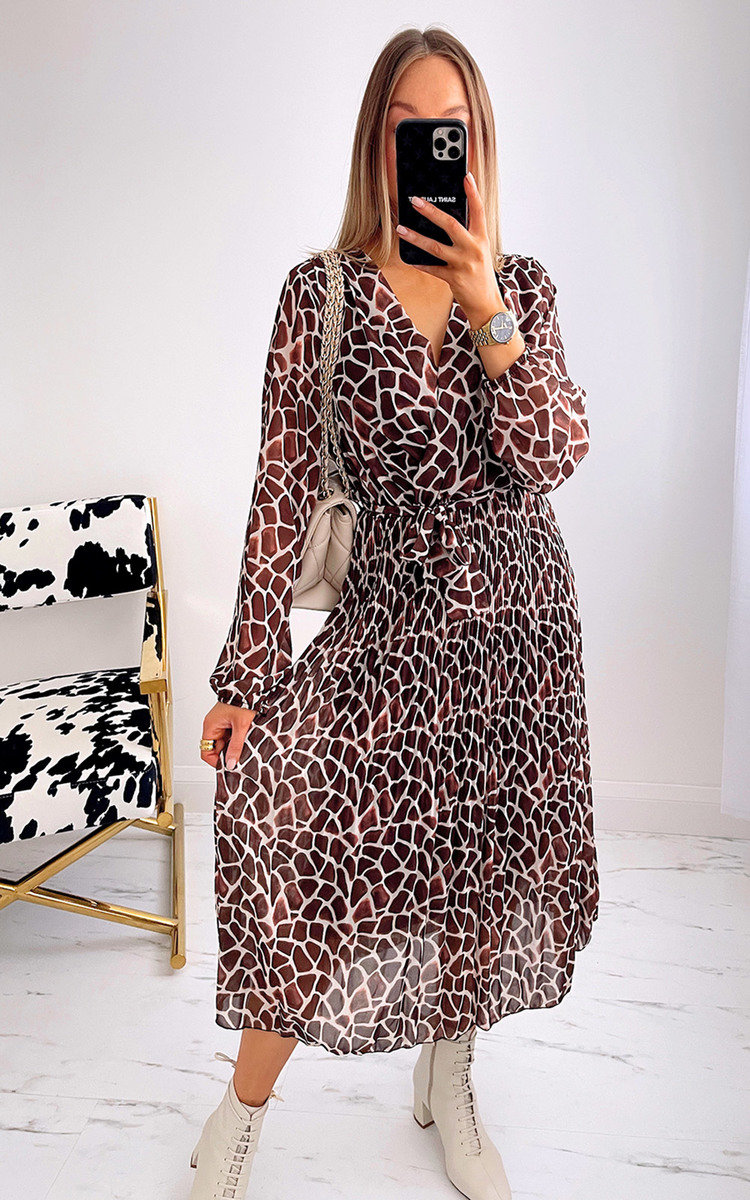 Allysha Geometric Print Pleated Maxi Dress Thumbnail Allysha Geometric Print Pleated Maxi Dress Thumbnail