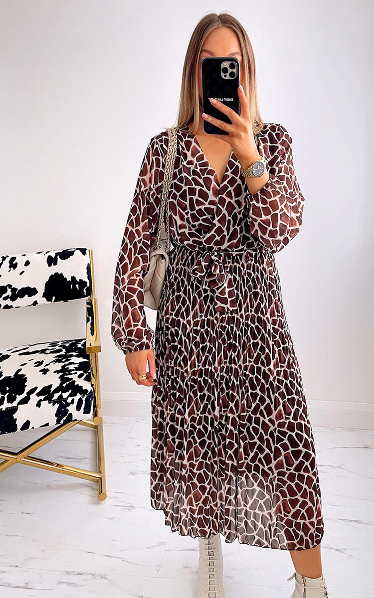 Allysha Geometric Print Pleated Maxi Dress Allysha Geometric Print Pleated Maxi Dress