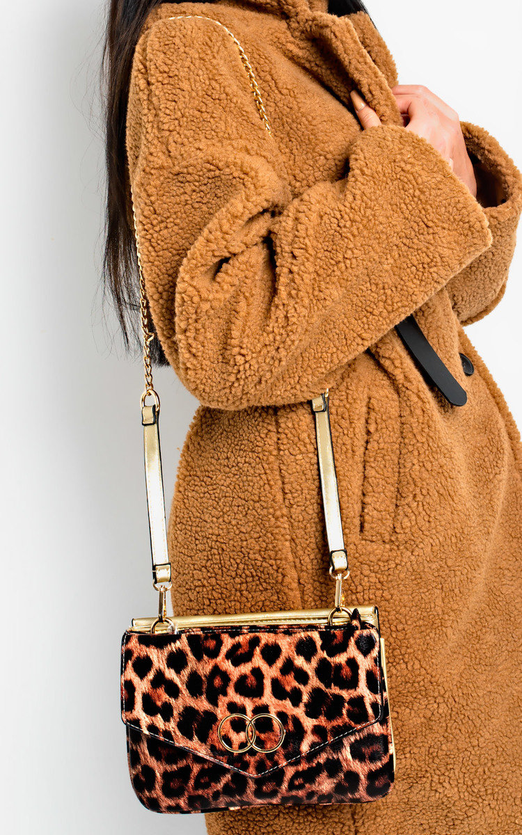 Betti Double Sided Envelope Shoulder Bag Thumbnail Betti Double Sided Envelope Shoulder Bag Thumbnail