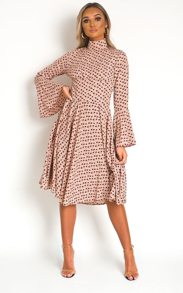 Catrina Flower Detail Maxi Dress Thumbnail Catrina Flower Detail Maxi Dress Thumbnail
