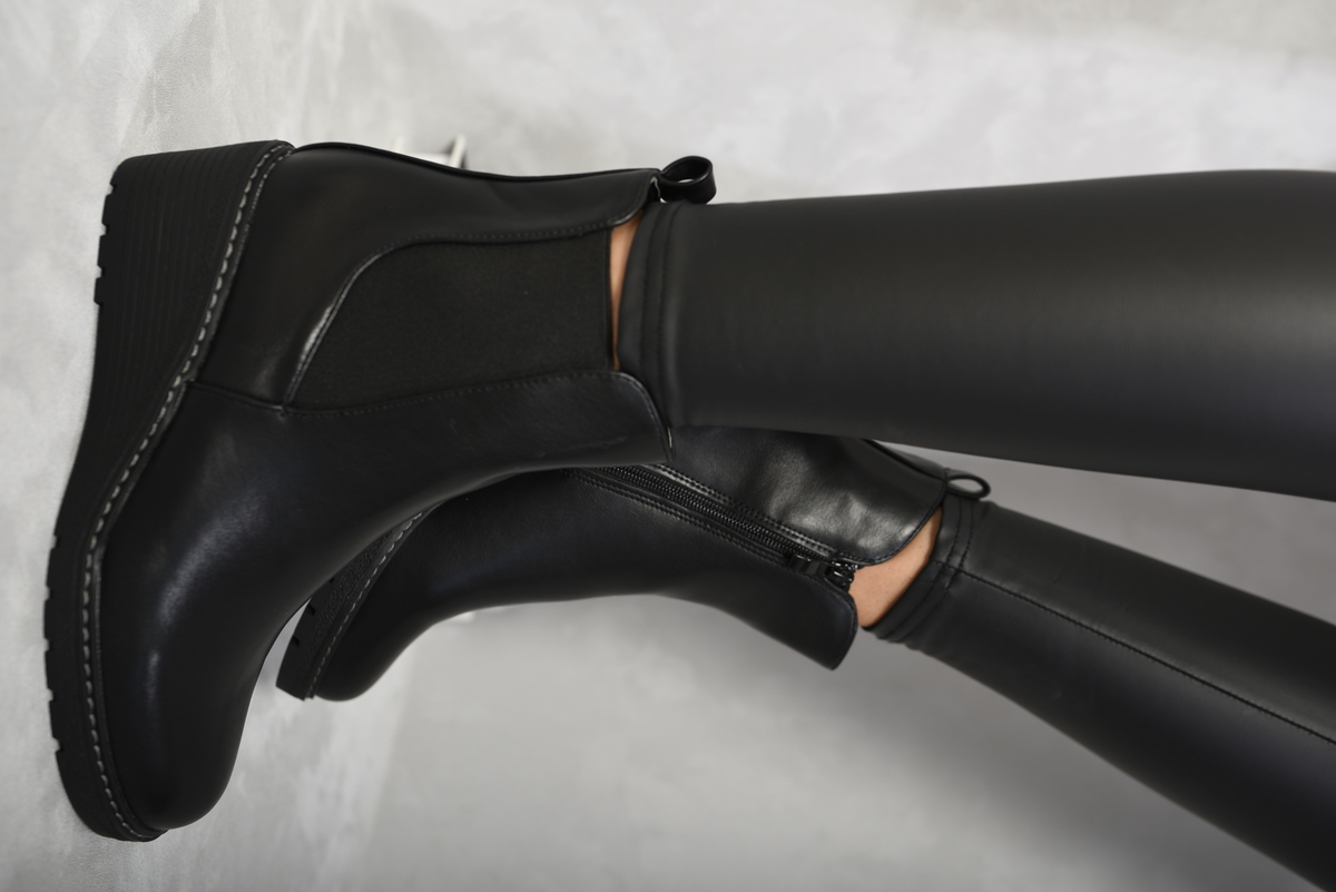 Black Cecilia Low Wedge Ankle Boots ikrush