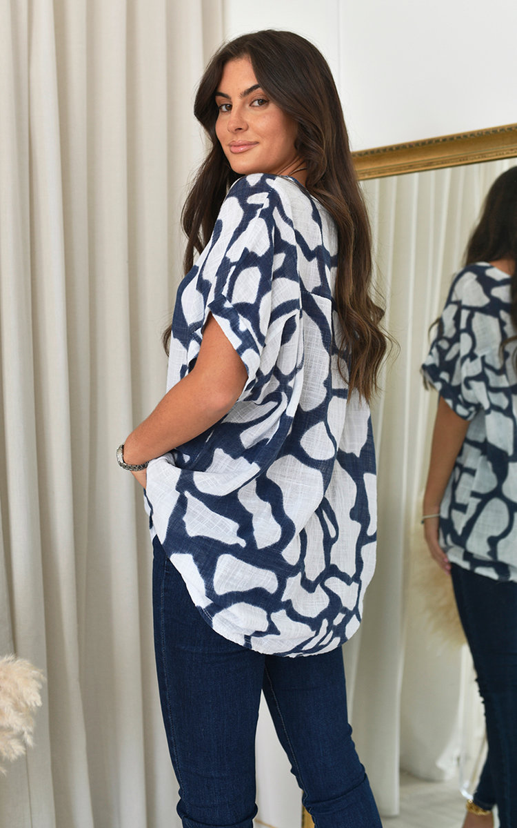 Clara Oversized Printed Blouse Thumbnail Clara Oversized Printed Blouse Thumbnail