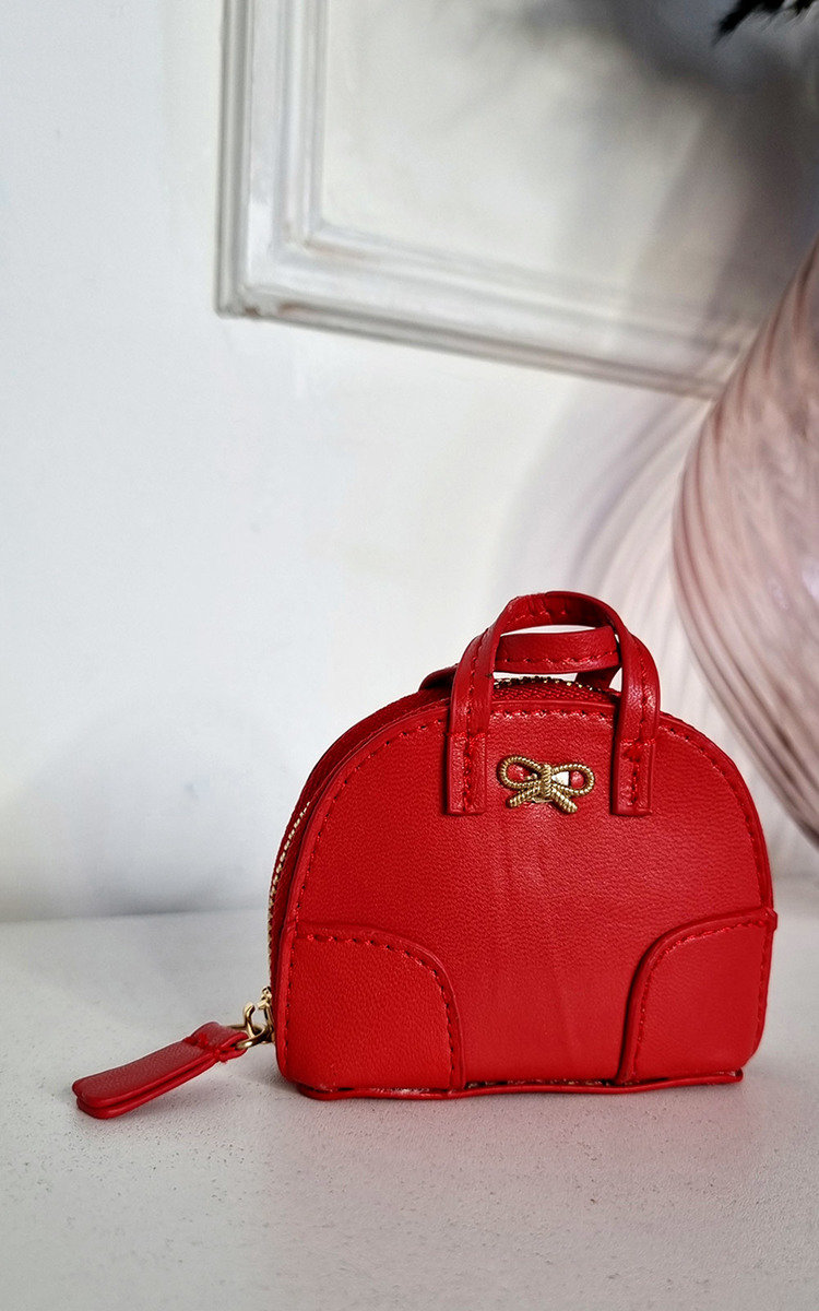 Daisy Faux Leather Zip Purse with Metal Detail Daisy Faux Leather Zip Purse with Metal Detail