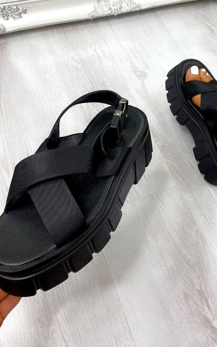 Farah Chunky Sandals