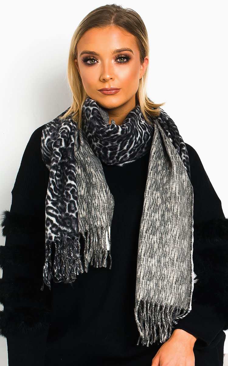 Grace Tassel Leopard Detail Scarf