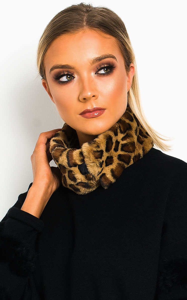 Jennie Faux Fur Collar Scarf