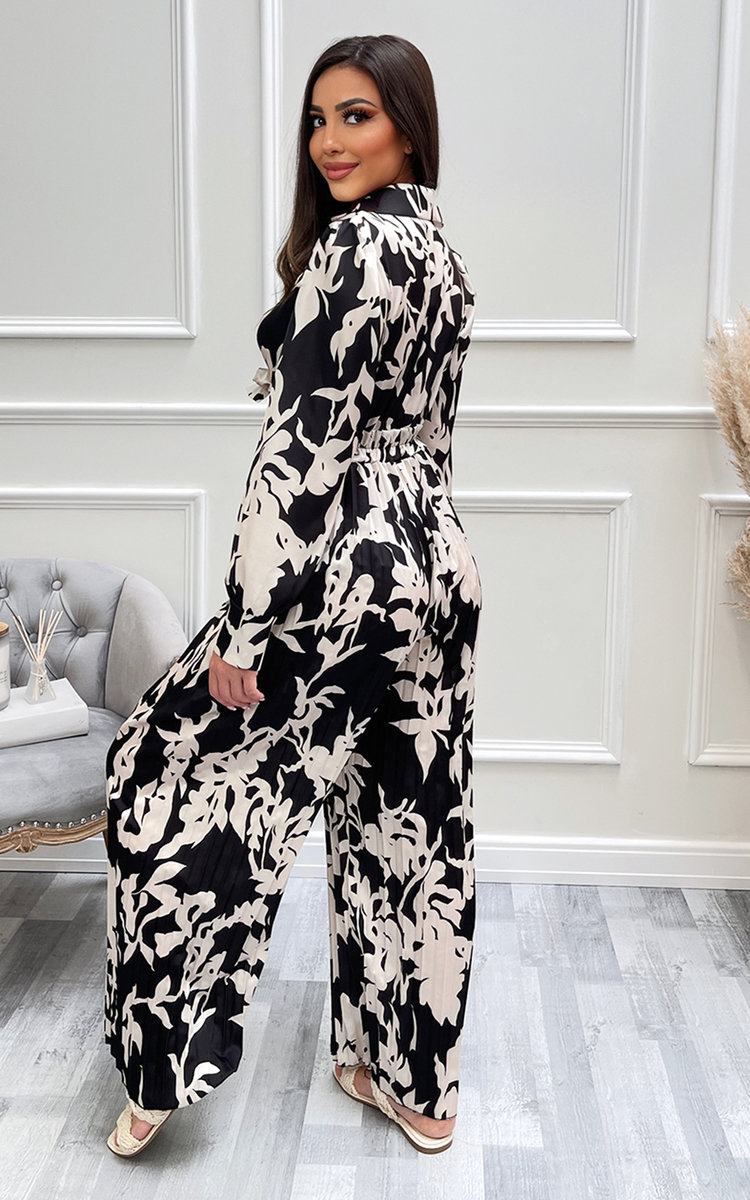 Karsyn Cut Out Printed Jumpsuit Thumbnail Karsyn Cut Out Printed Jumpsuit Thumbnail