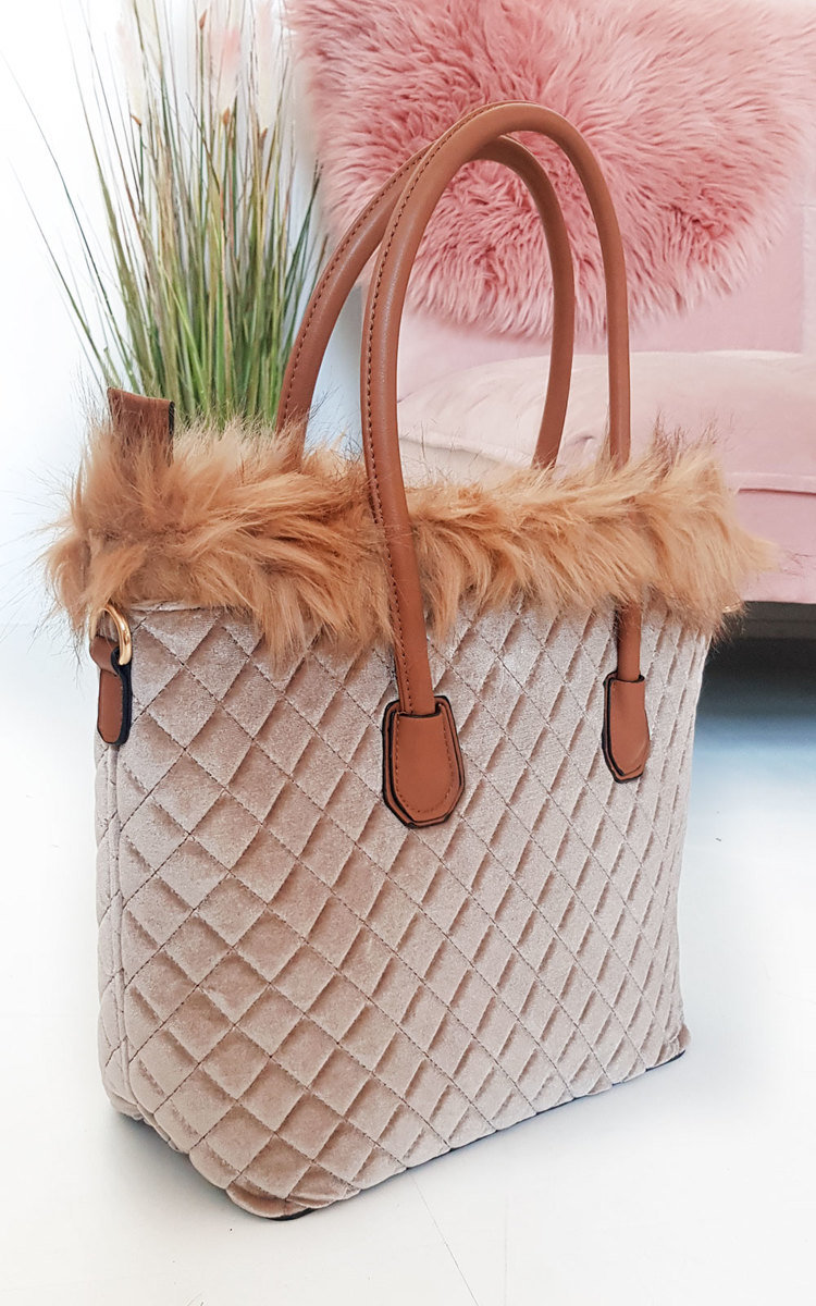 Katie Quilted Faux Fur Handbag Thumbnail Katie Quilted Faux Fur Handbag Thumbnail