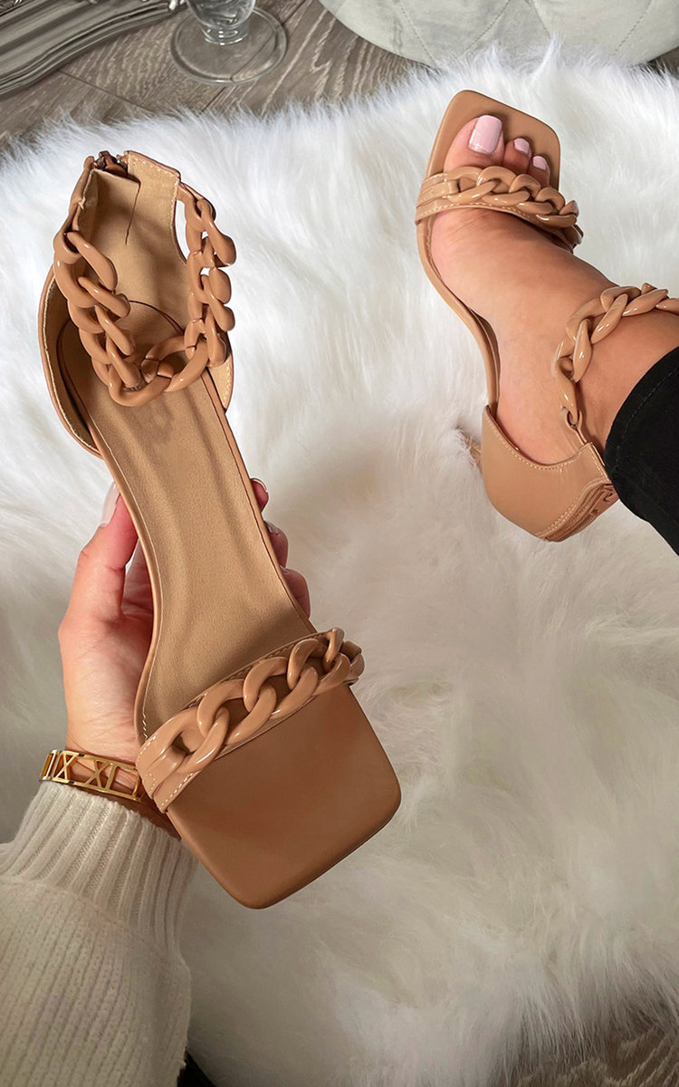 Kourt Chain Detail Heels