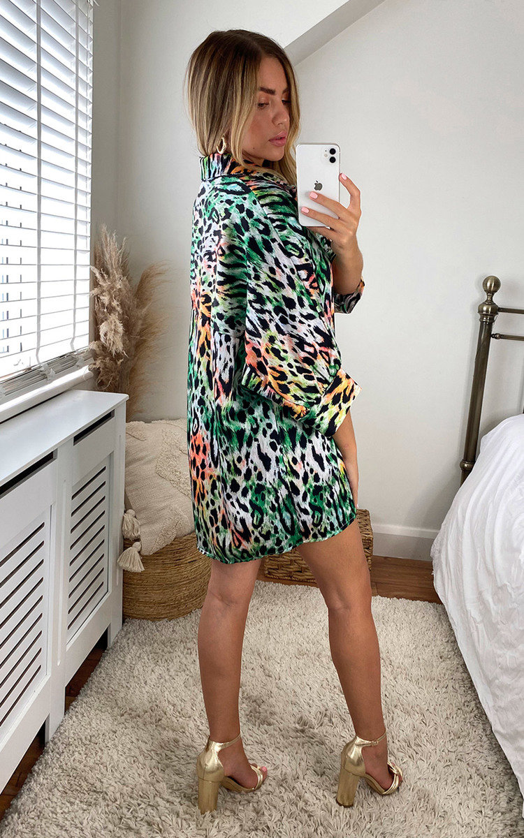 Lada Oversized Printed Shirt Dress Thumbnail Lada Oversized Printed Shirt Dress Thumbnail
