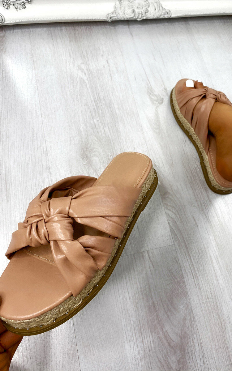 Landon Strappy Sandals Thumbnail Landon Strappy Sandals Thumbnail
