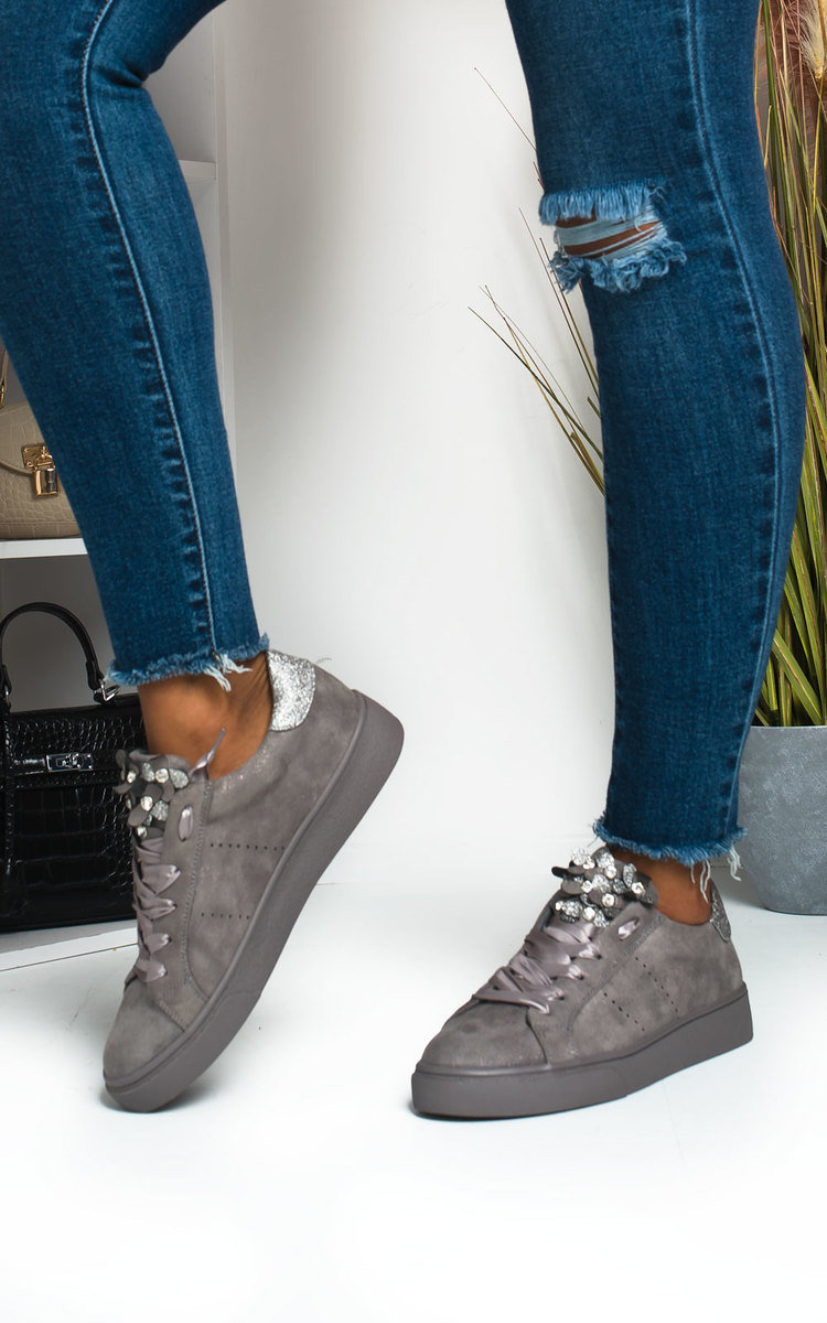 Lelly Faux Suede Flower Embellished Trainer Lelly Faux Suede Flower Embellished Trainer