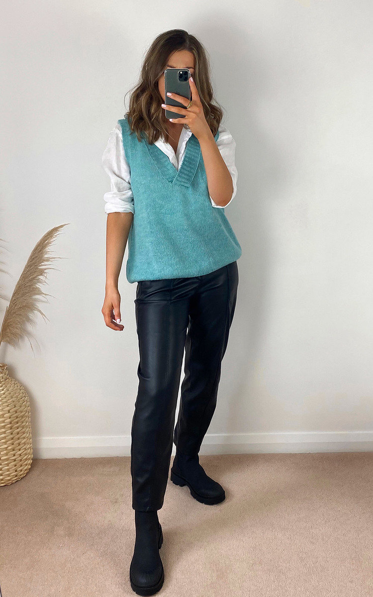 Lois Sleeveless Knitted Vest Thumbnail Lois Sleeveless Knitted Vest Thumbnail