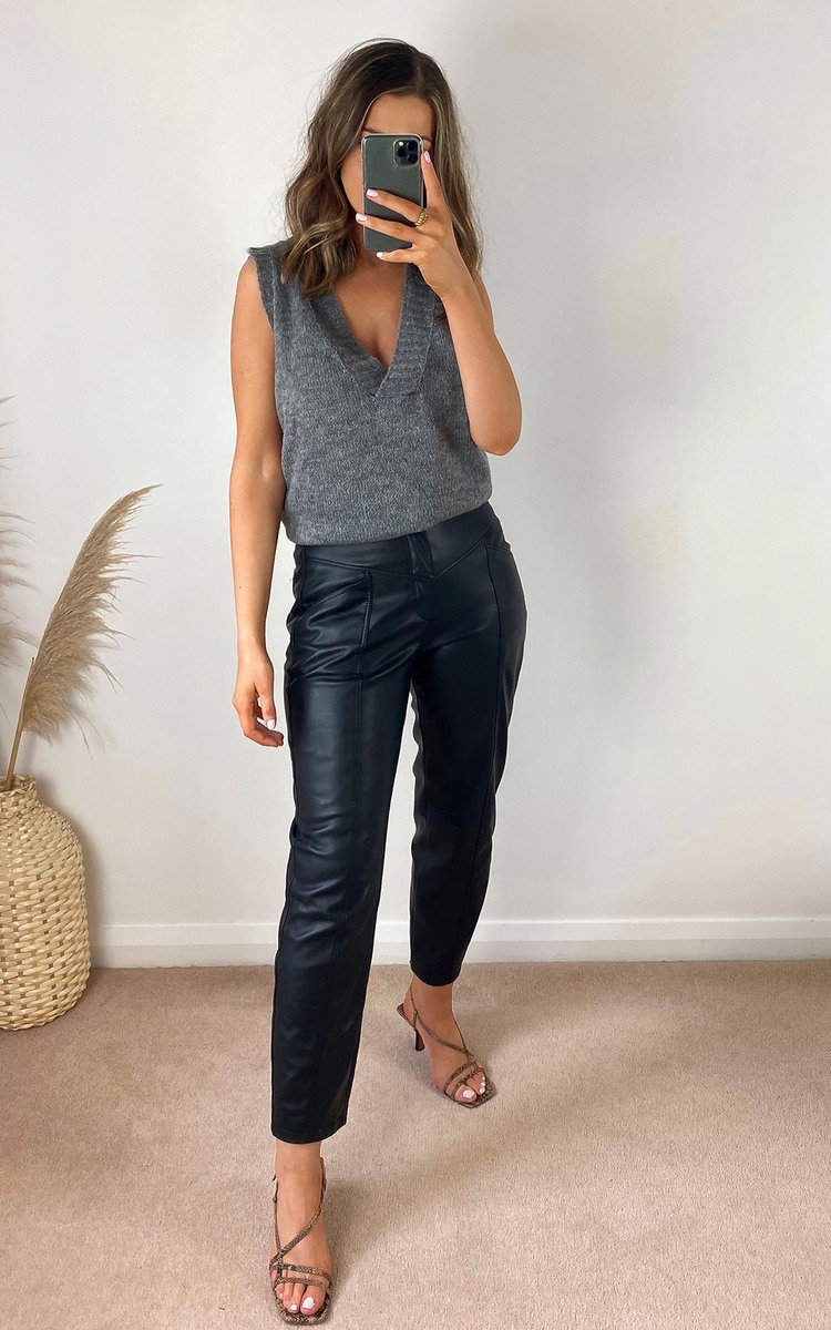Lois Sleeveless Knitted Vest Thumbnail Lois Sleeveless Knitted Vest Thumbnail