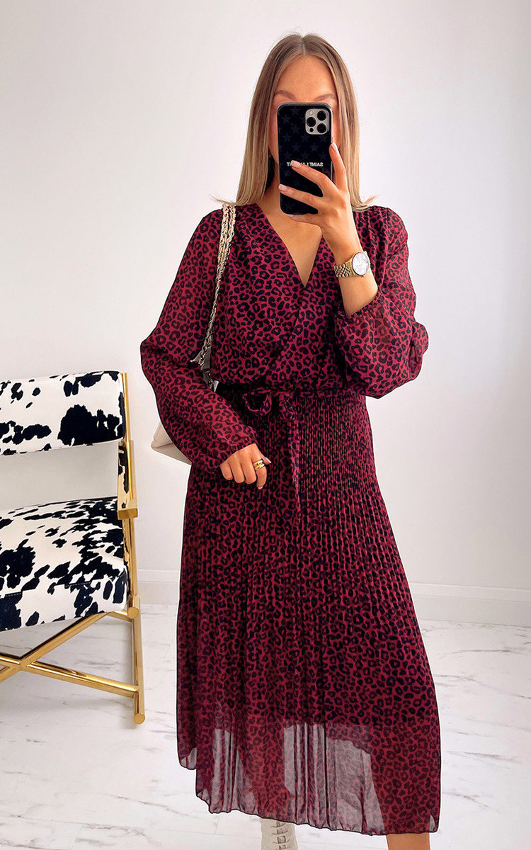 May Leopard Print Pleated Maxi Dress May Leopard Print Pleated Maxi Dress