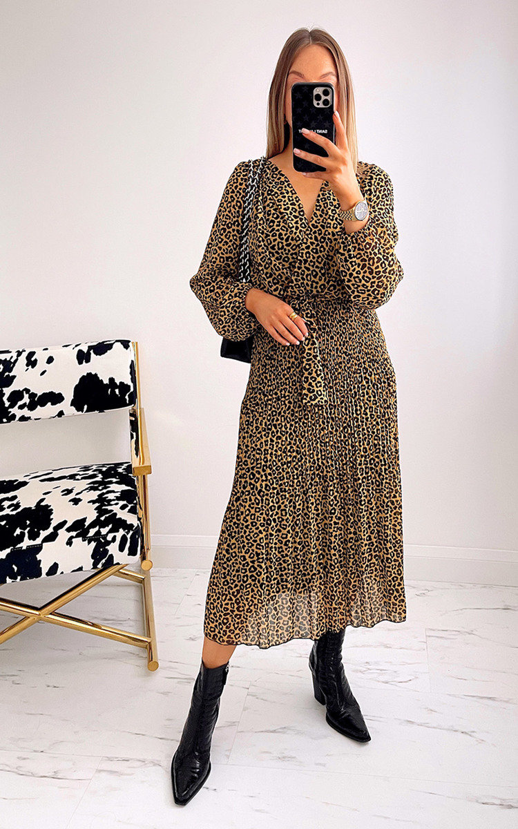 May Leopard Print Pleated Maxi Dress Thumbnail May Leopard Print Pleated Maxi Dress Thumbnail