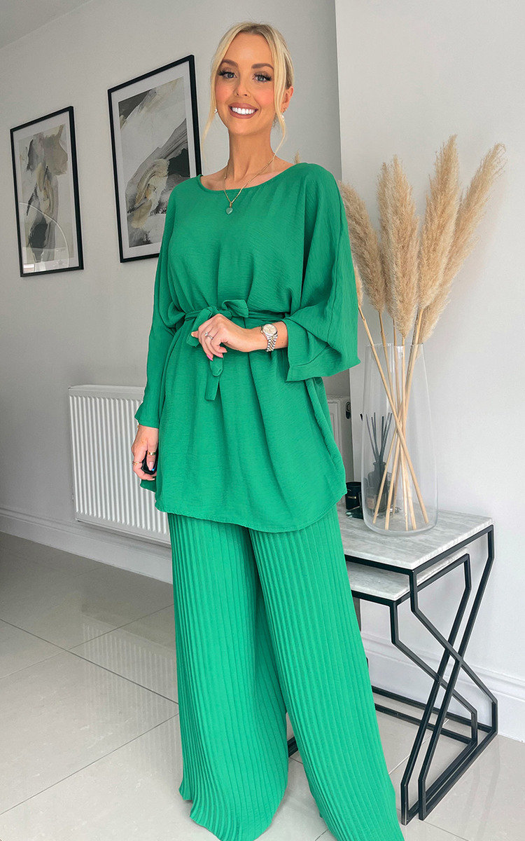 Savannah Belted Top & Pleated Wide Leg Co-ord Savannah Belted Top & Pleated Wide Leg Co-ord