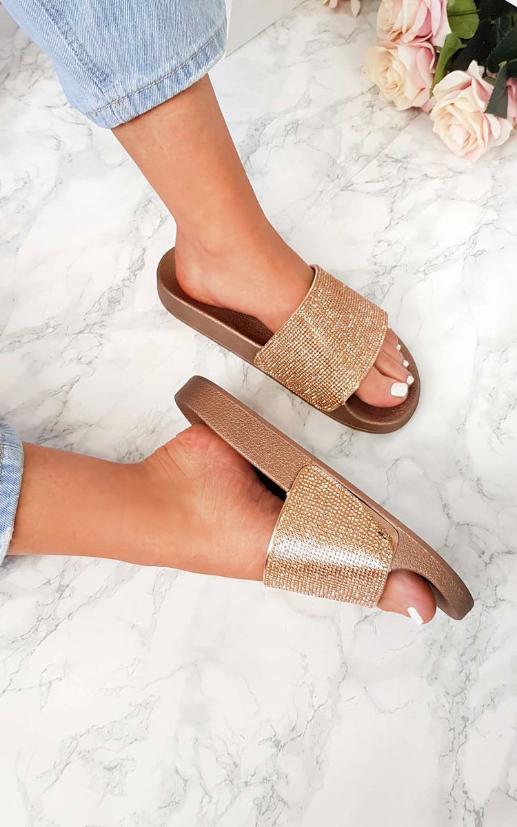 Naima Diamante Sliders Thumbnail Naima Diamante Sliders Thumbnail