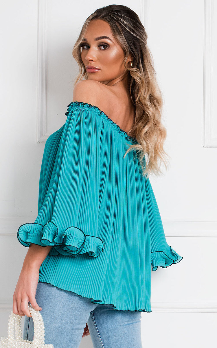 Pamela Frill Off Shoulder Top Thumbnail Pamela Frill Off Shoulder Top Thumbnail