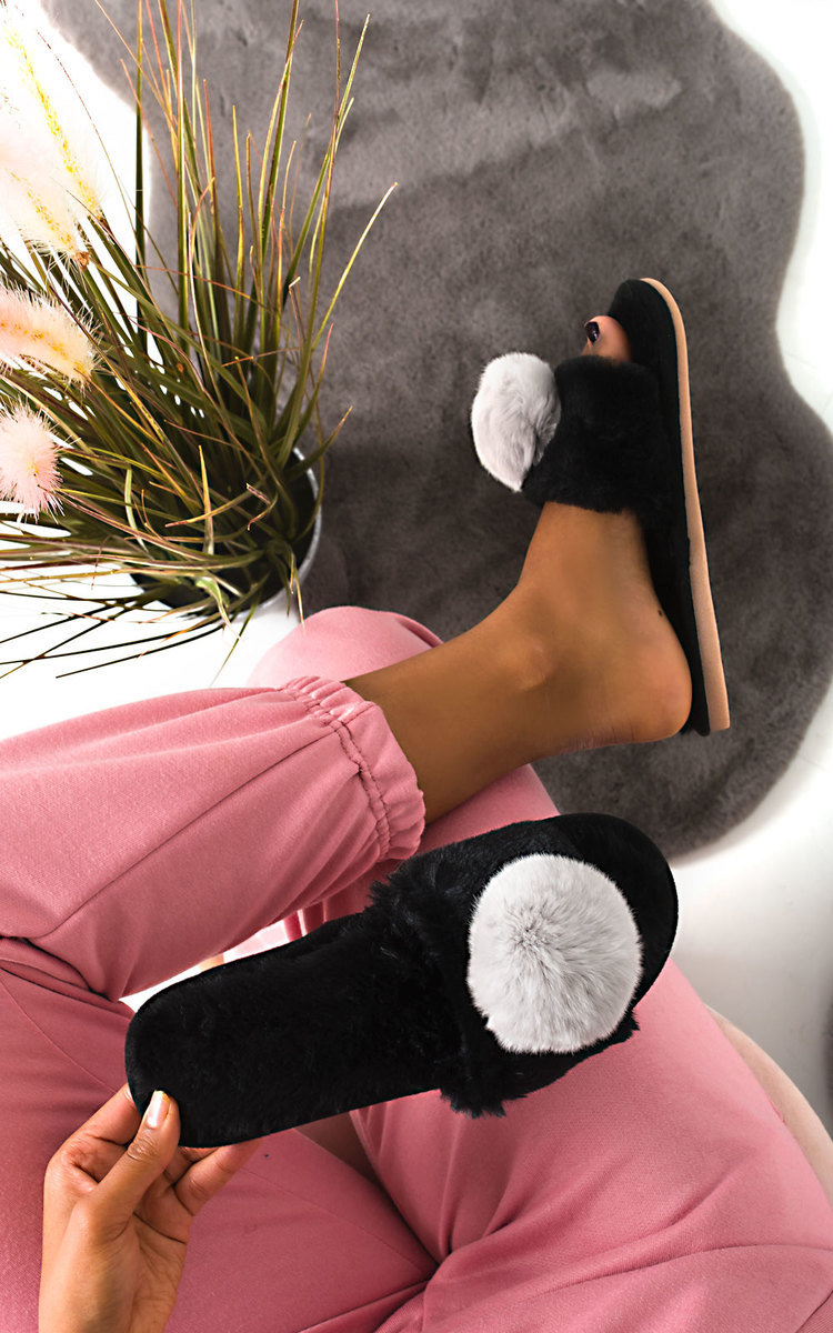 Pom Pom Faux Fur Slippers Pom Pom Faux Fur Slippers
