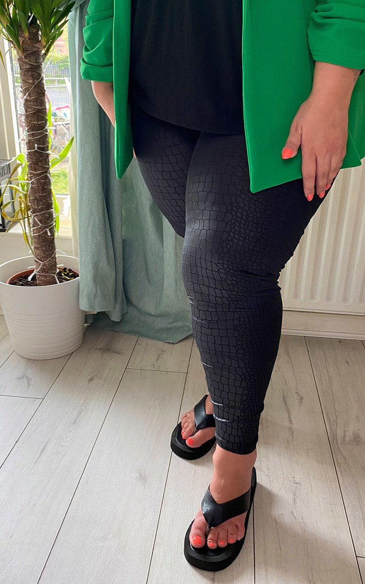 Raya Croc Print Plus Size Leggings