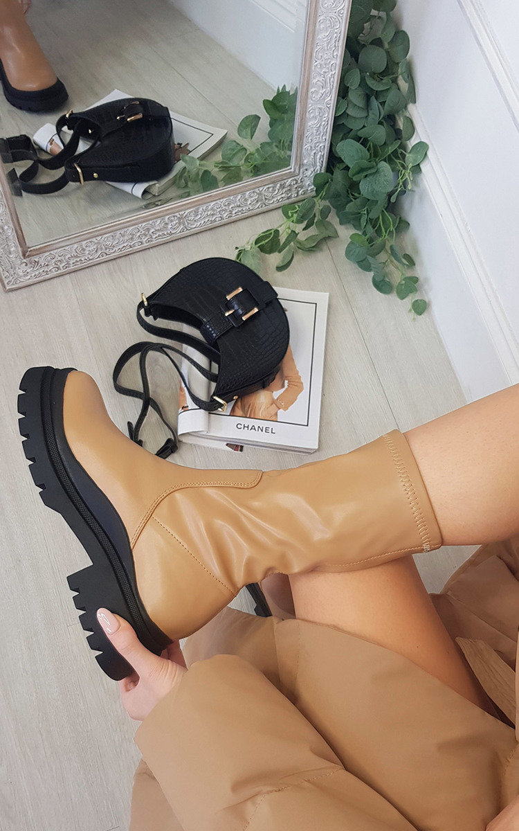 Reegan Chunky Mid Calf Boots Thumbnail Reegan Chunky Mid Calf Boots Thumbnail
